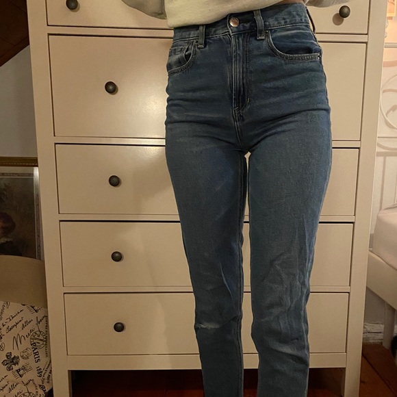 JEANS 3 FOR $50 American Eagle mom jeans - Picture 2 of 7